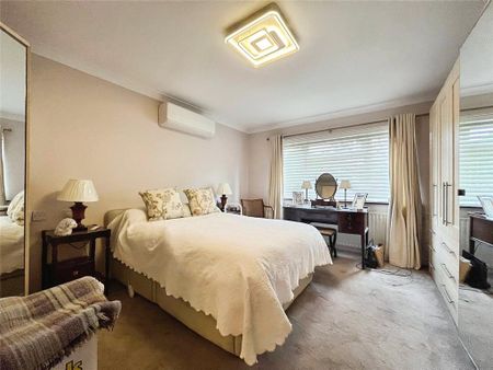 4 bedroom bungalow to rent - Photo 4