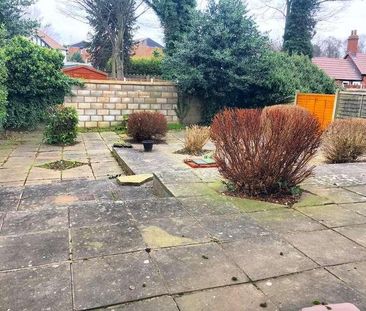 Overton Place, West Bromwich, B71 - Photo 4