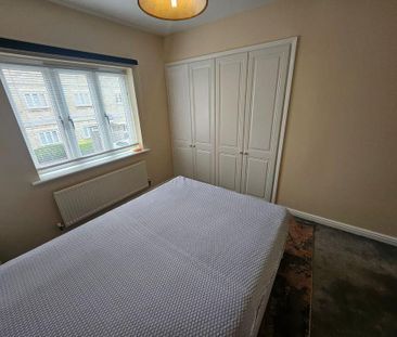 2 bedroom coach house to rent - Photo 3