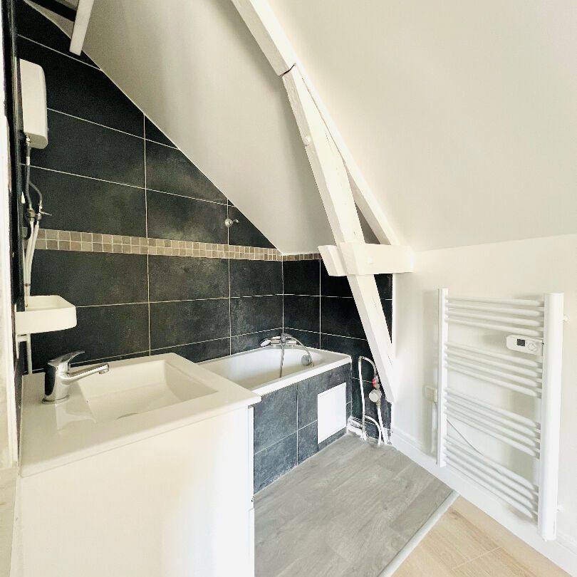 LIVRY GARGAN - STUDIO AVEC BOX - 15 m2 - Photo 1