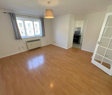 Ascot Court, Aldershot, Hampshire, GU11 - Photo 3