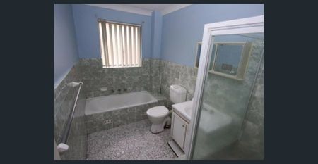 2 BEDROOM APARTMENT - Photo 2