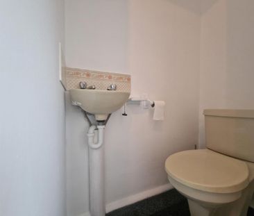 3 bedroom house to rent - Photo 3