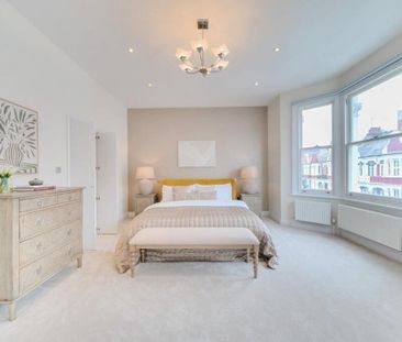 4 bedroom terraced house to rent - Photo 3