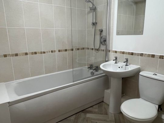 1 bed flat to rent in Old Tiverton Road, Exeter, EX4 - Photo 1