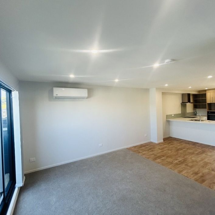 MANGERE BRIDGE, 3 BEDROOMS - Photo 1