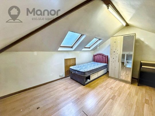 3 bedroom end of terrace house to rent - Photo 1