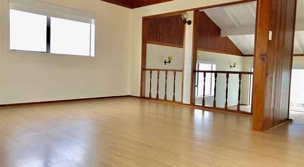 Do not miss this house! - Photo 1