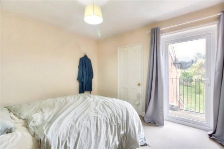 3 bedroom end of terrace house to rent - Photo 4