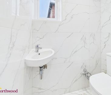 3 bedroom semi-detached house to rent - Photo 3