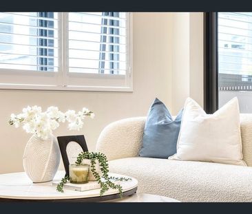 Elegant 4-Bedroom Apartment with 2 Parking in Prestigious Killara - Photo 2