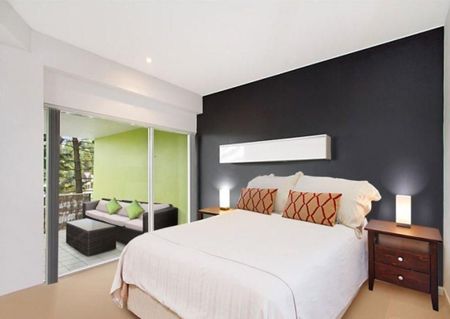 FULLY FURNISHED APARTMENT IN THE HEART OF VARSITY - Photo 2