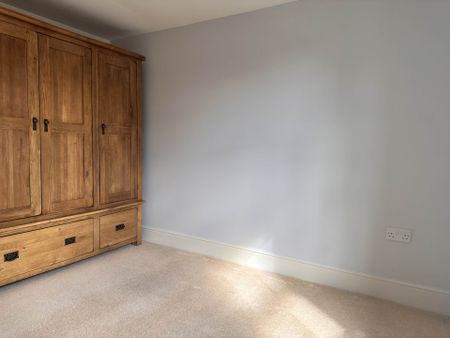 Price £895 pcm - Available Now - Unfurnished - Photo 4