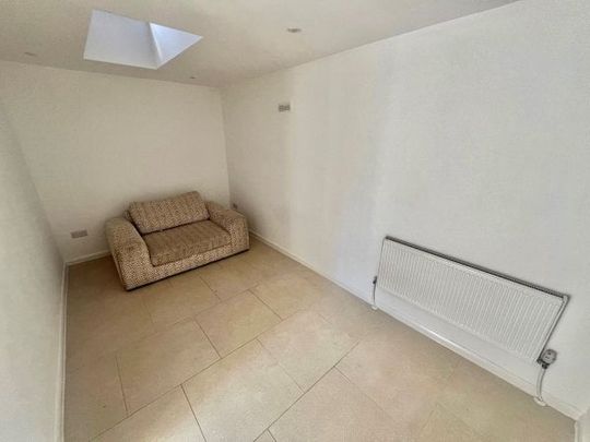 Hazelwood Road, Bedford, MK42 - Photo 1