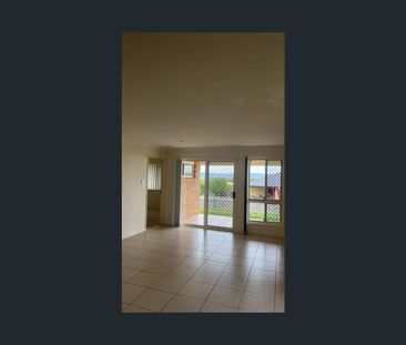54 Lucas Street, Gracemere, Qld 4702 - Photo 4