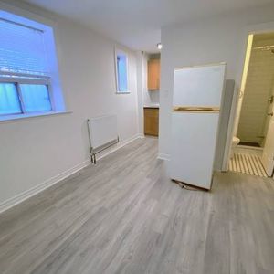 496 MONTROSE AVE. UNIT 26 - Studio/1Bath, Steps from TTC, *UTLS FREE* - Photo 2