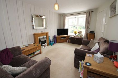 2 bed Terraced for rent - Photo 5