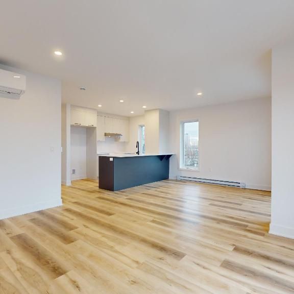 4½ à louer | 3 ÉLECTROMÉNAGERS | INTERNET | ASCENSEUR | RANGEMENT | 1er Février 2026 - Photo 1