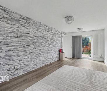 3 bedroom end of terrace house to rent - Photo 1