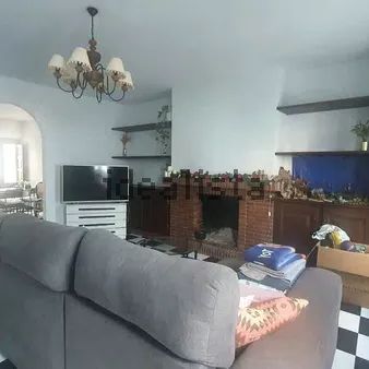 Alquiler de casa o chalet independiente en Centro - Photo 1