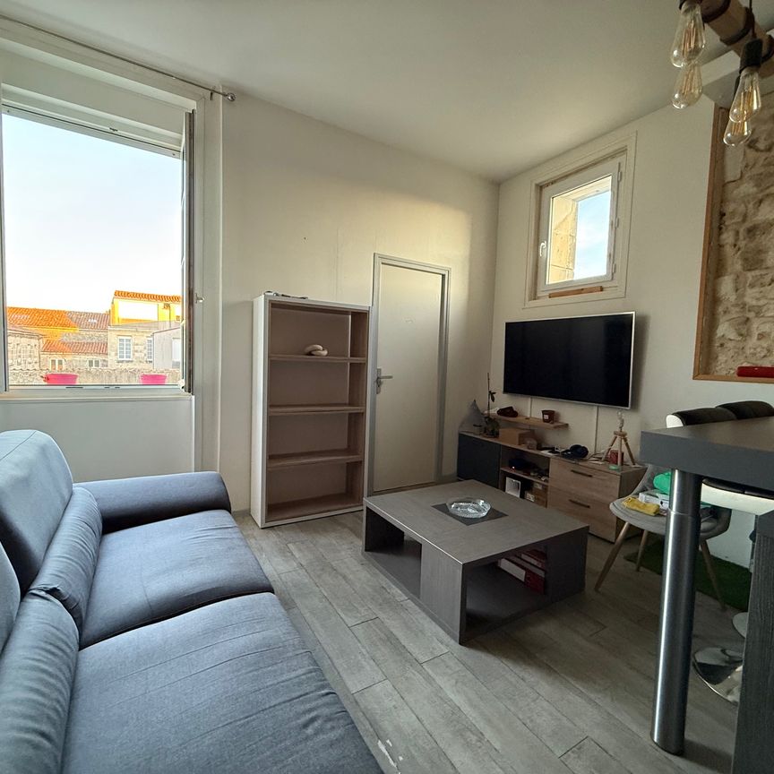 Location Appartement 3 pièces 50m² ROCHEFORT 17300 - Photo 1