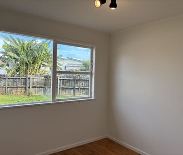 Family home in Manurewa - Photo 1