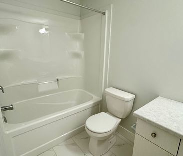 For Lease - 925 Deveron Crescent Unit# 44, London South, Ontario - Photo 6