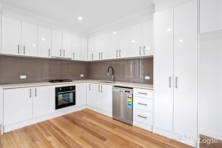 2/73 Boldrewood Parade, Reservoir - Photo 3