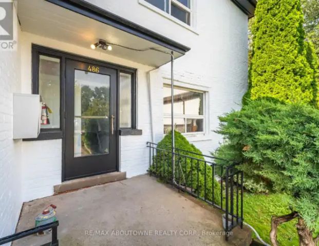 4 - 486 HOLTBY AVENUE | 4 - 486 HOLTBY AVENUE, Burlington - Photo 1