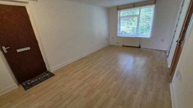 1 bed Apartment - To Let - Photo 1