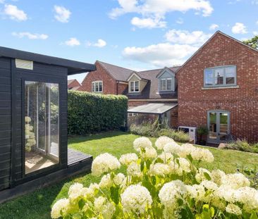 3 bedroom semi-detached house to rent - Photo 1