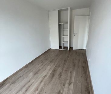 Location Appartement 3 pièces 64m² DECINES CHARPIEU 69150 - Photo 1