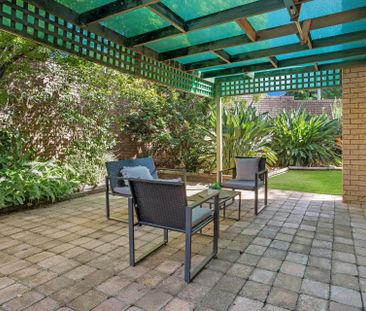 Two Bedroom Townhouse In Unbeatable Location Near Parramatta CBD & ... - Photo 3