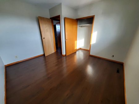 2 Bed, 2 Bath Half Duplex in West Park! - Photo 5