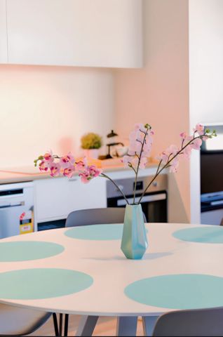 7 Bedroom Apartment - Queen Bed - Photo 5