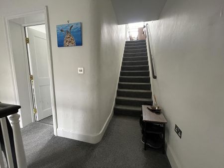 2 bedroom maisonette to rent - Photo 4