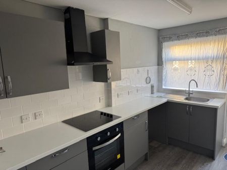 2 bedroom terraced house to rent - Photo 5