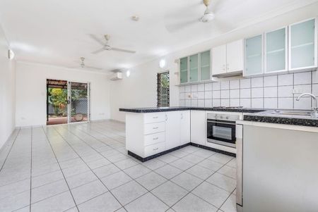 PRIVATE VILLA WITH SPA! - Photo 5