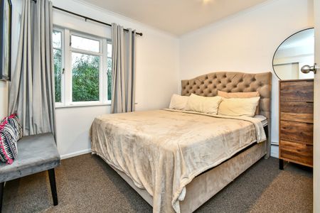 Waterfront Views! - Photo 2