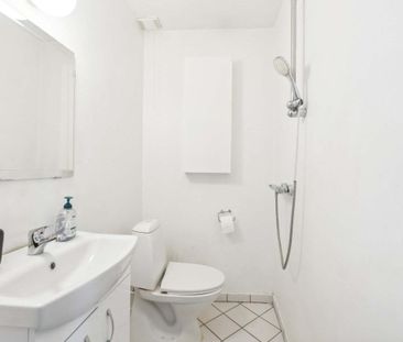 Lækker lys lejlighed med elevator - Photo 3