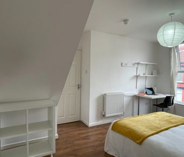 7 Bed End Terrace, Ramilies Road, L18 - Photo 3