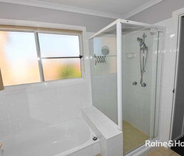 3 Bed Townhouse - Stunning Pool and BBQ - Photo 2