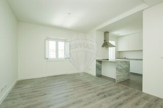 Apartment 2 bedrooms Renovated in the center São Vicente de Fora Lisboa for rent - Photo 2