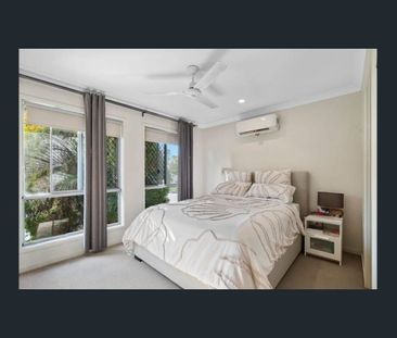 LET'S TALK – Modern family living in a quiet suburban pocket. - Photo 6