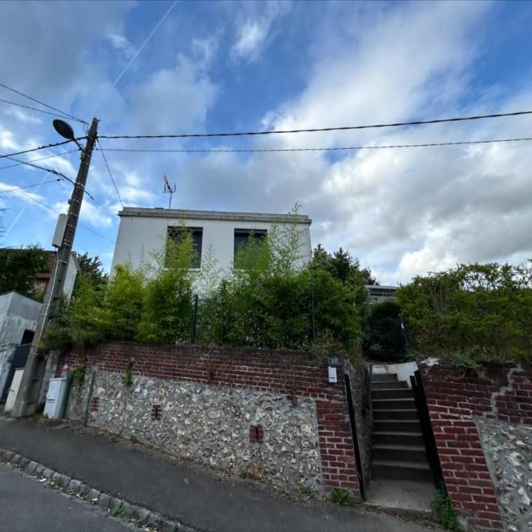 Maison à louer rue de la Hêtraie à ROUEN - Photo 1