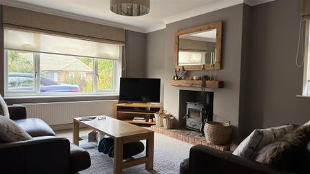 4 bedroom detached house to rent - Photo 5