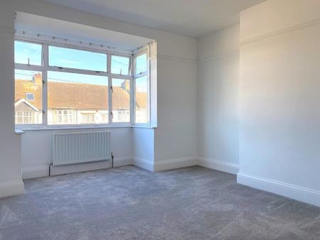 3 bedroom end of terrace house to rent - Photo 4