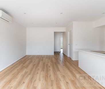 Near New 4 Bedroom Family Home - Photo 1