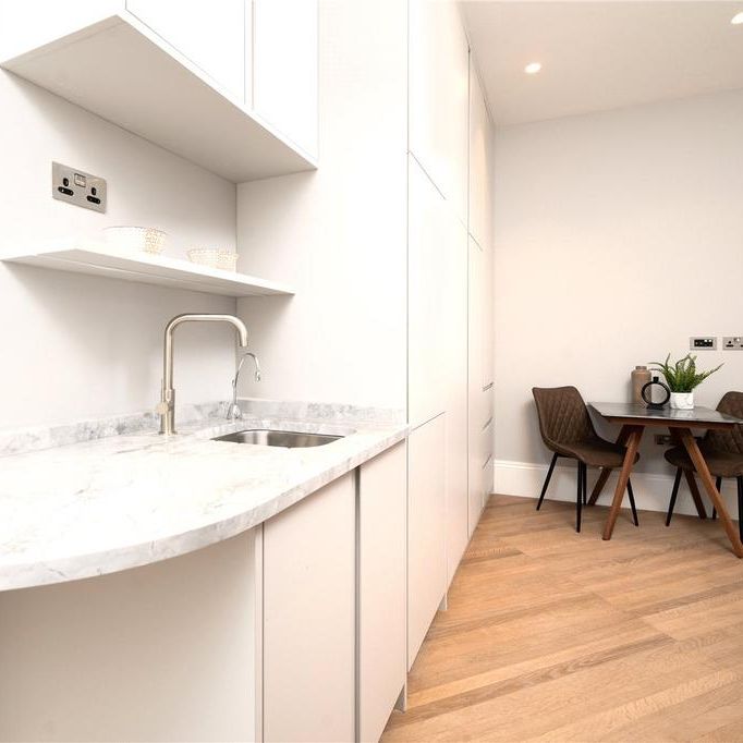 Studio to rent - Photo 1