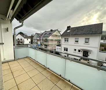 4-Zimmer-Wohnung mit Sicht auf Weinberge, Stadt , Calvarienberg und Hohnzollern - Foto 4